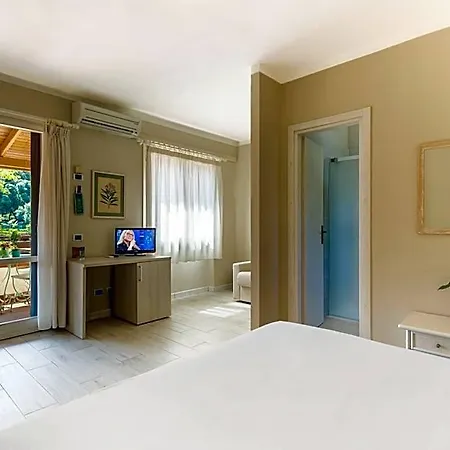 Cernia Isola Botanica Hotel