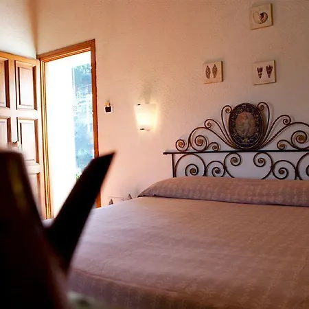 Cernia Isola Botanica Hotel SantʼAndrea